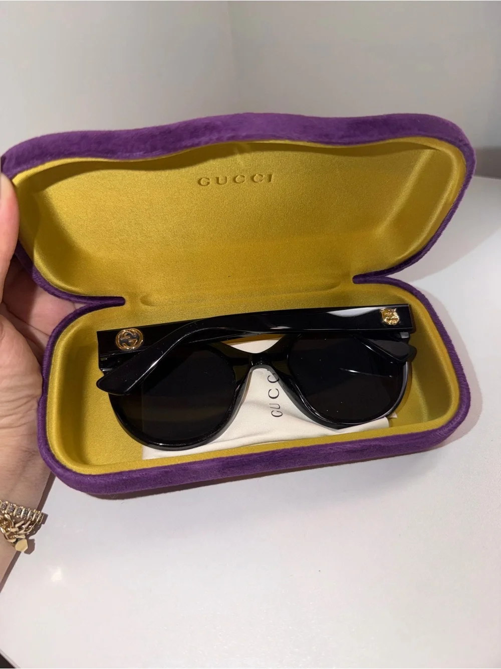 Gucci Black Oversized Cat-Eye Sunglasses
